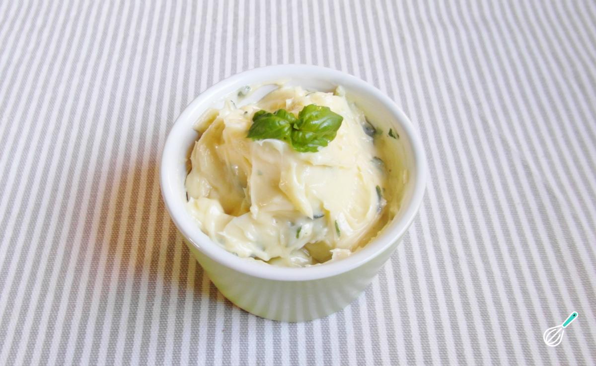 Receita de Maionese com manjericão