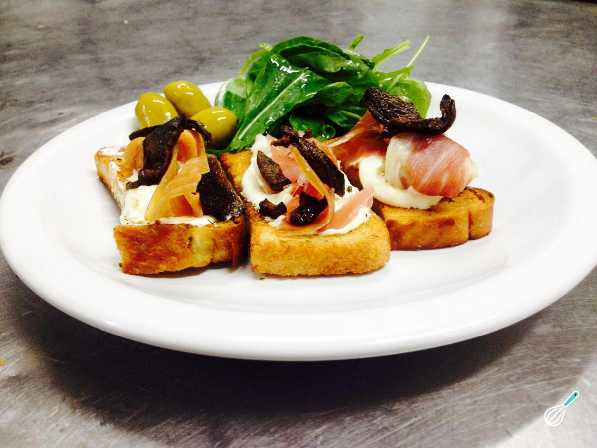 Receita de Torrada com presunto e queijo