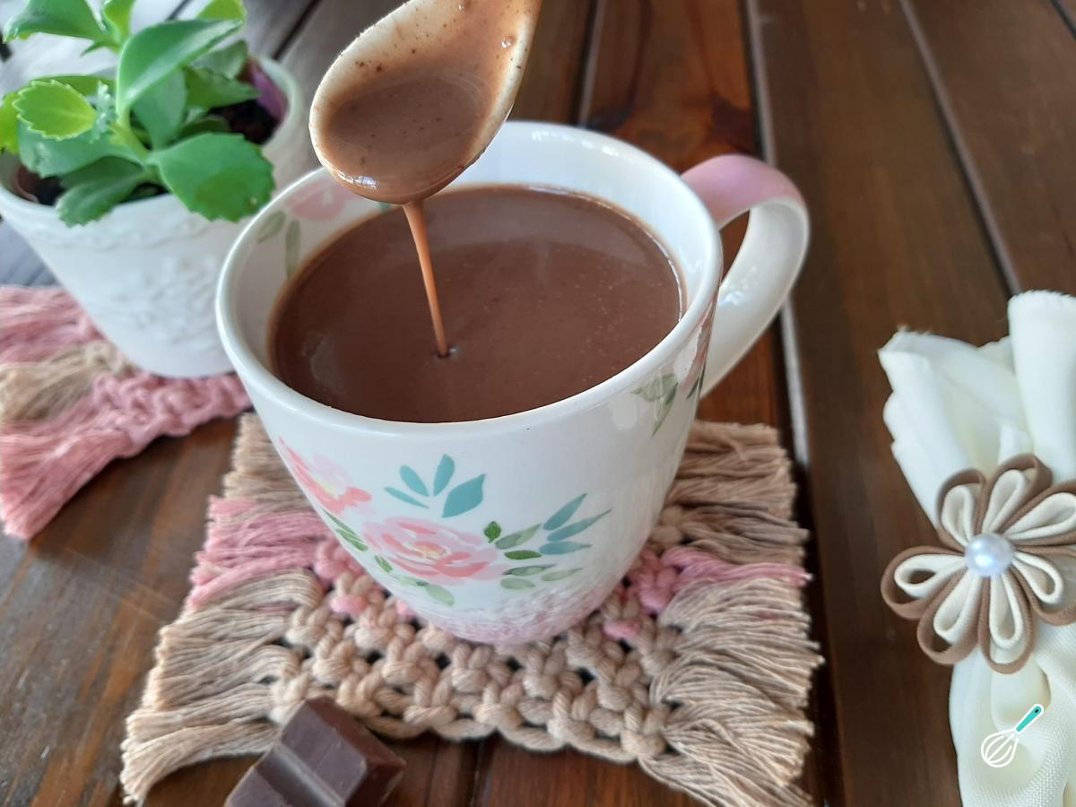 Chocolate quente vegano fit