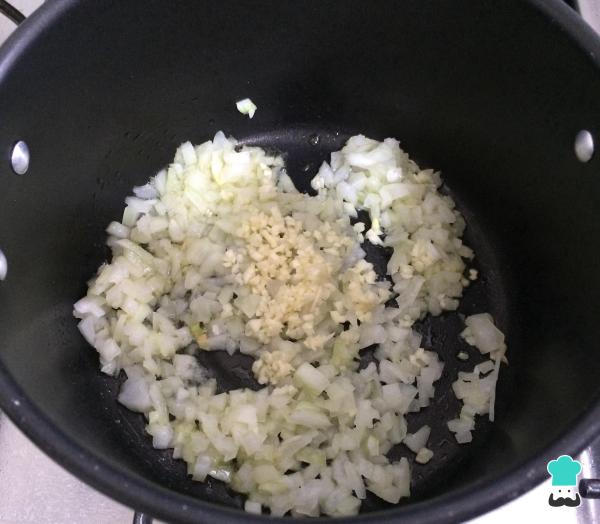 Receita de Macarrão arrabiata com frango - Passo 3