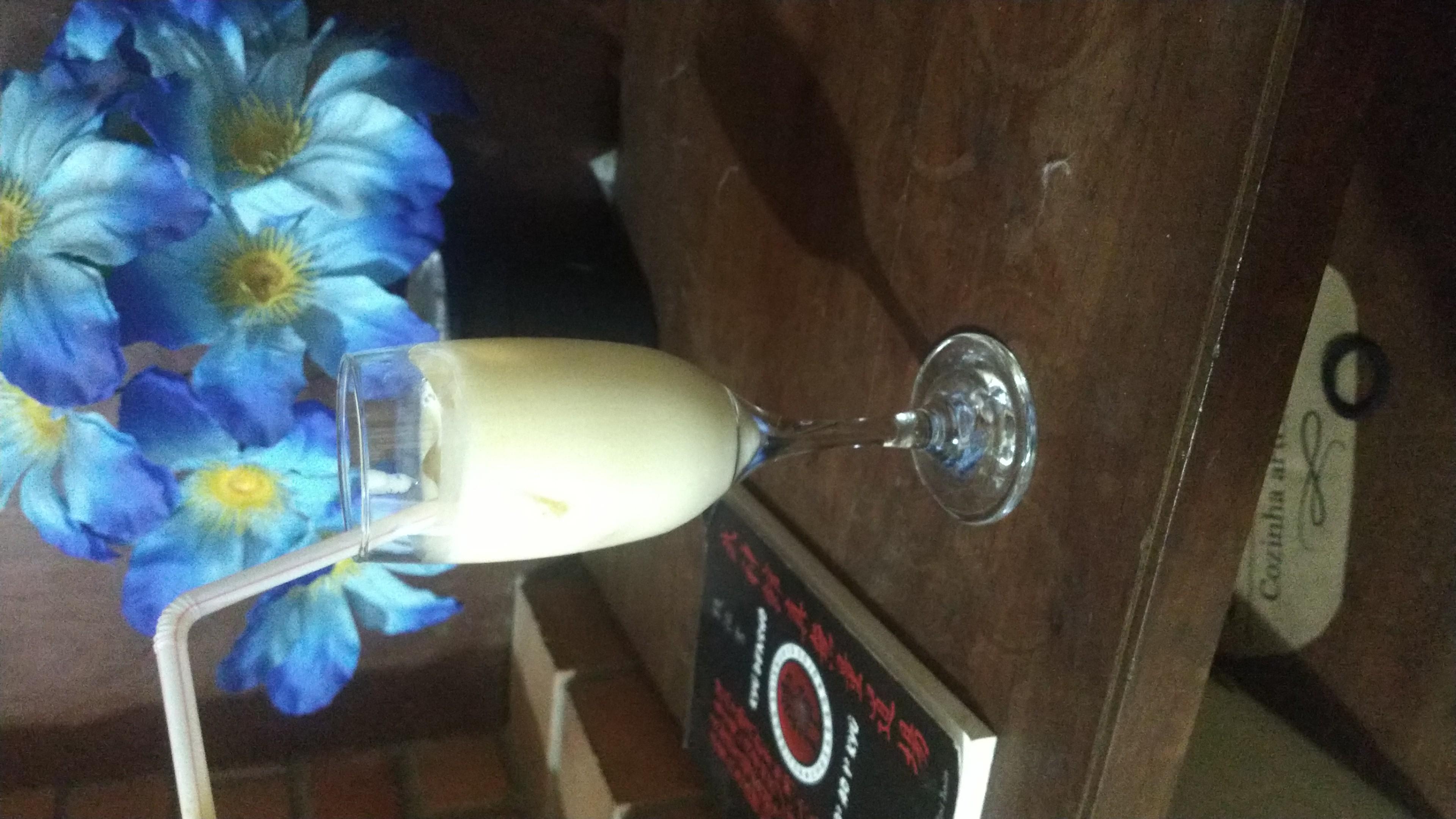 Vodka com leite condensado e Tang Muito fácil