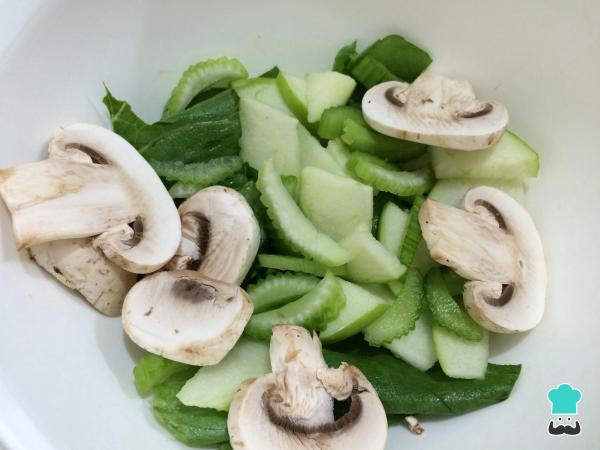 Receita de Salada de aipo e maçã - Passo 2