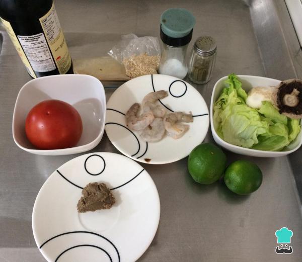 Receita de Salada oriental com camarão - Passo 1