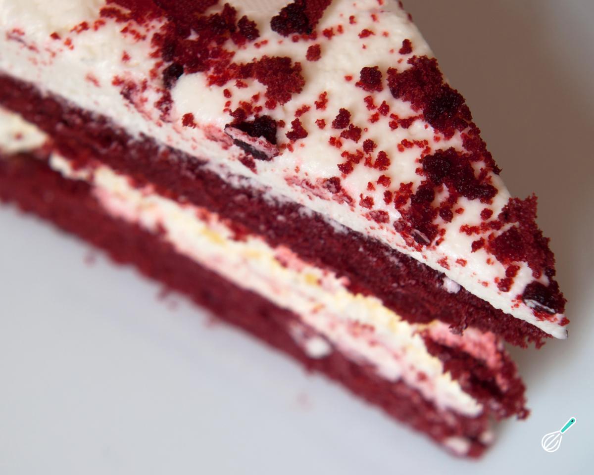Receita de Bolo veludo vermelho com cream cheese