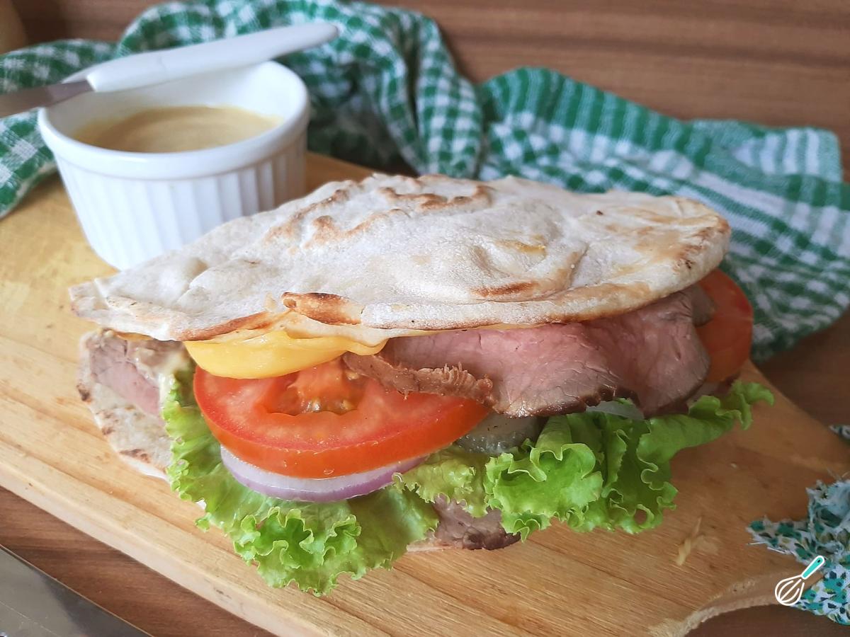 Receita de Beirute de rosbife caseiro