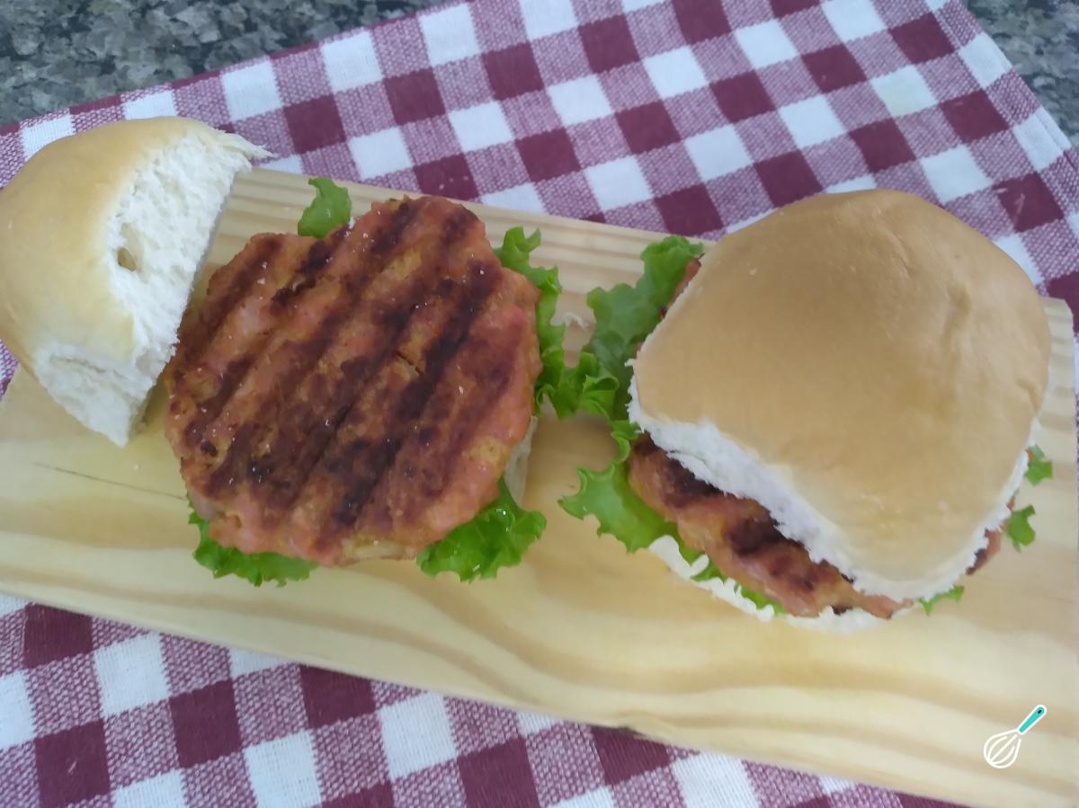 Receita de Hambúrguer de linguiça