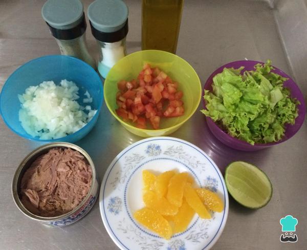 Receita de Salada de atum com laranja - Passo 1