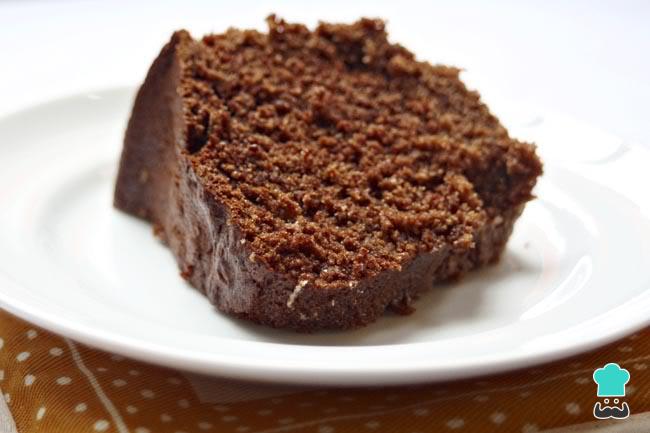 Bolo de chocolate simples - Fácil