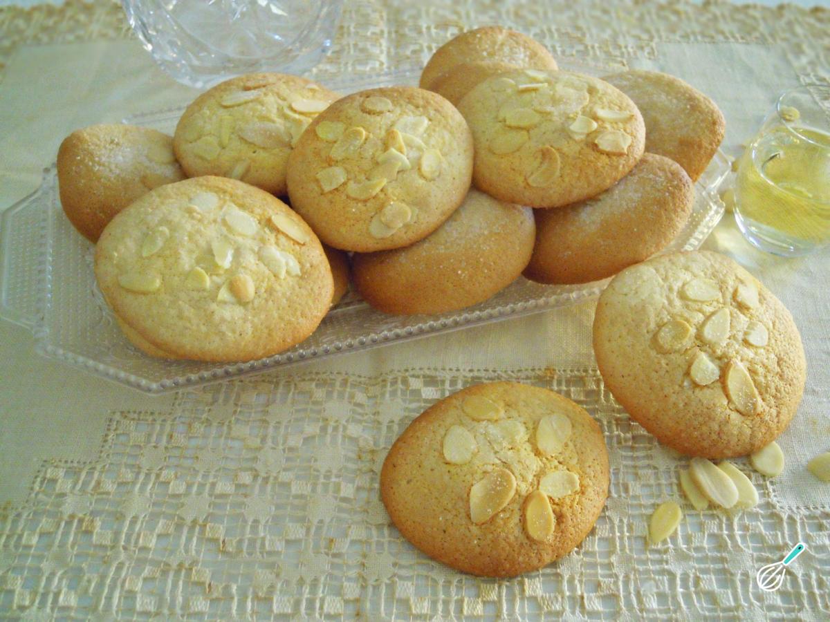 Receita de Bolacha de farinha de amêndoas simples