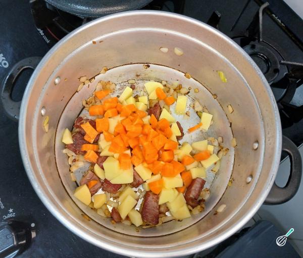 Receita de Sopa de charque com feijão - Passo 5