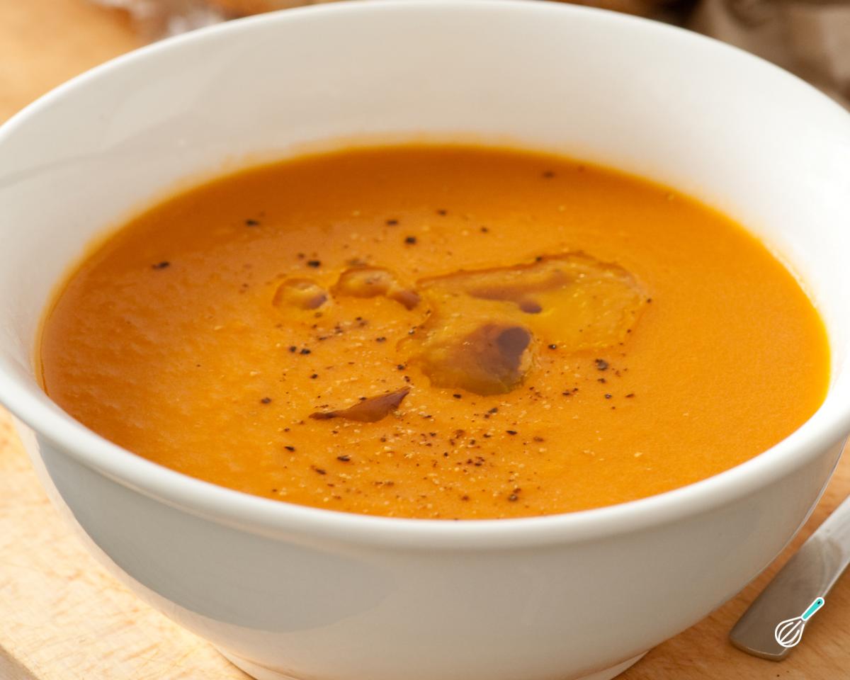 Receita de Caldo de abóbora com creme de leite