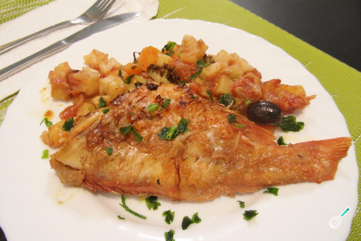 Receita de Peixe vermelho no forno com legumes