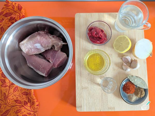 Receita de Pernil picado na panela de pressão - Passo 1