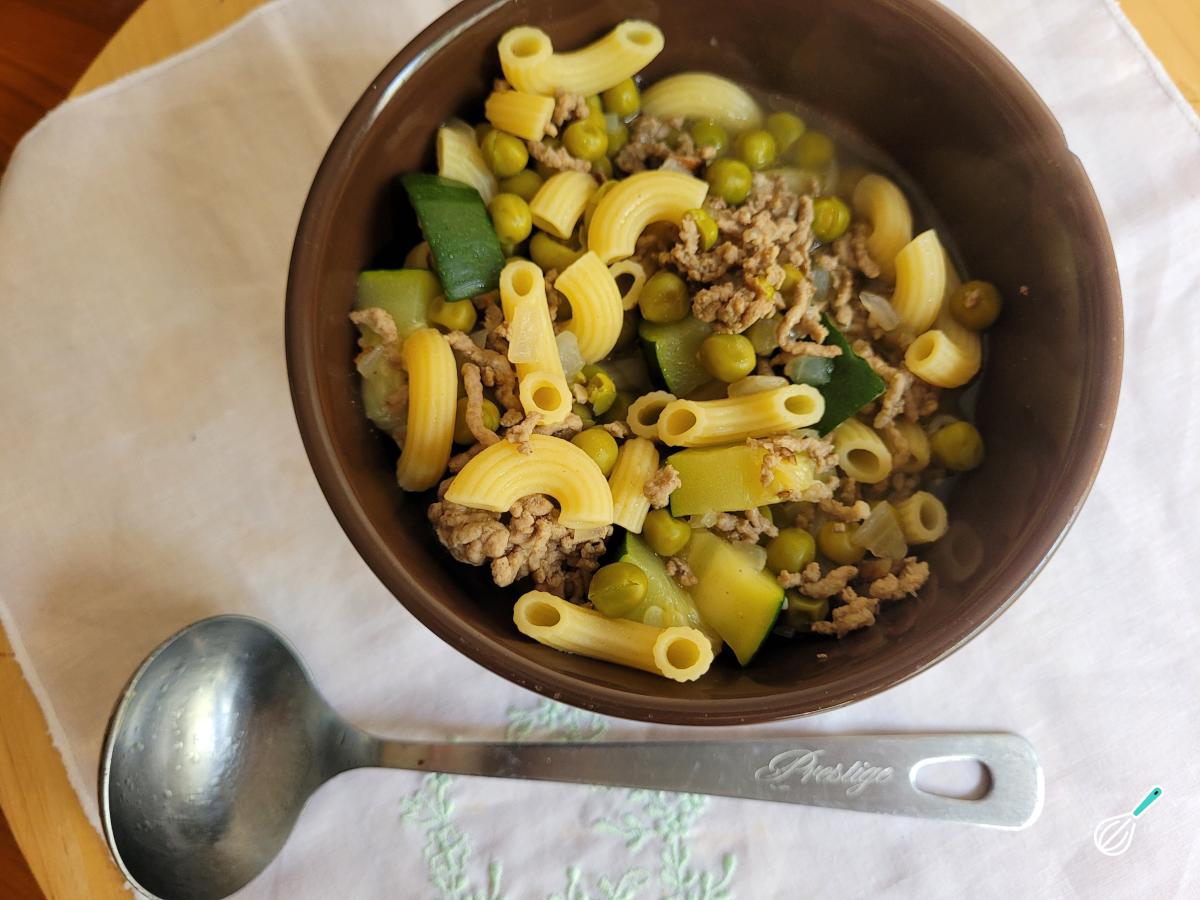 Receita de Sopa de legumes com carne e macarrão