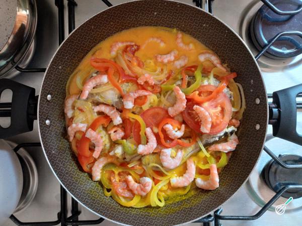 Receita de Moqueca de peixe com camarão e pirão - Passo 6
