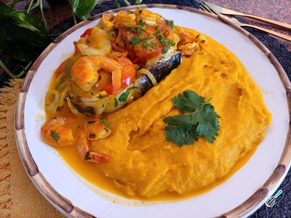 Receita de Moqueca de peixe com camarão e pirão - Passo 9