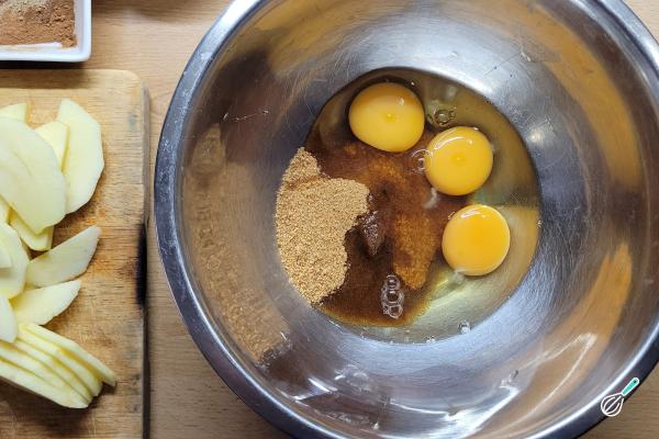 Receita de Bolo de maçã simples - Passo 3