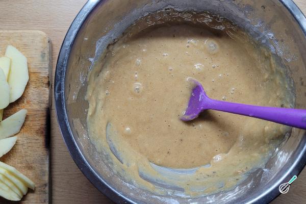 Receita de Bolo de maçã simples - Passo 7