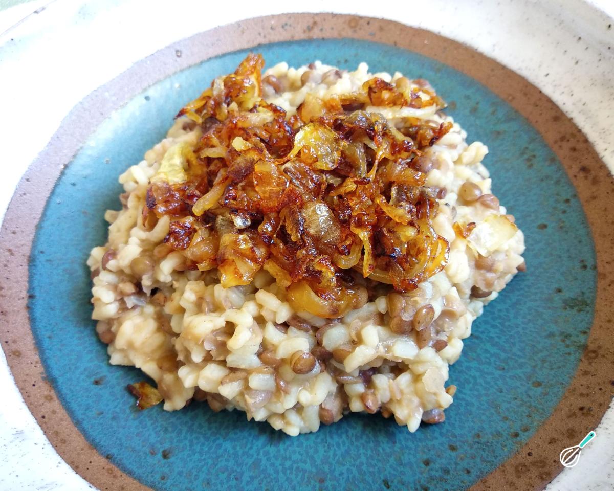 Receita de Arroz com lentilha e cebola caramelizada