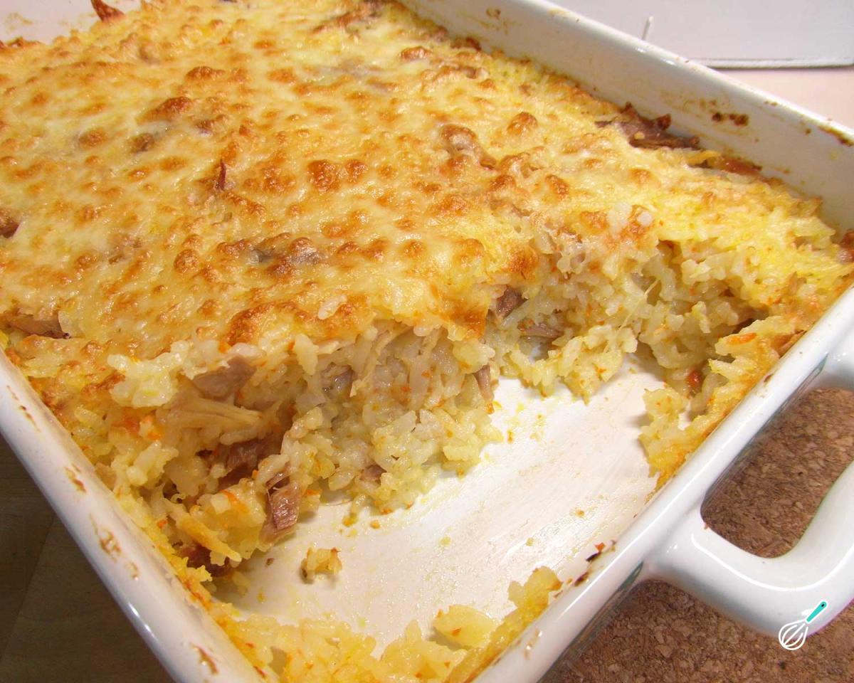 Receita de Arroz de forno com frango desfiado e queijo