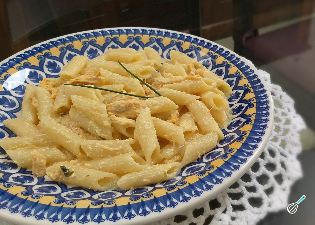 Receita de Macarrão com frango e creme de leite na panela de pressão