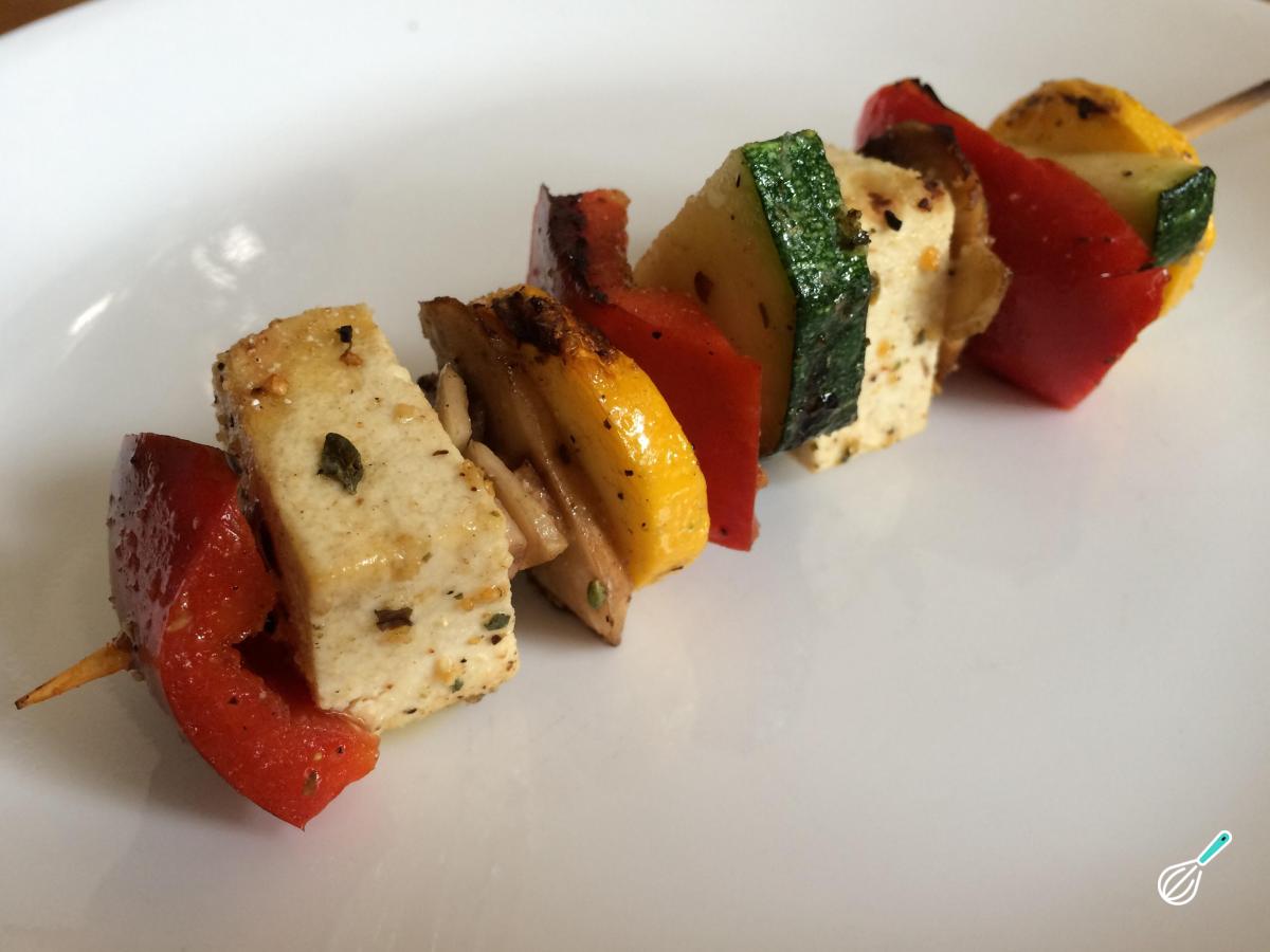 Receita de Espetinhos de tofu e legumes