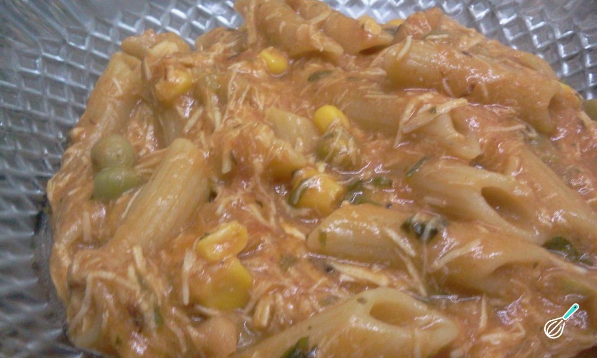 Receita de Macarrão de panela de pressão com frango