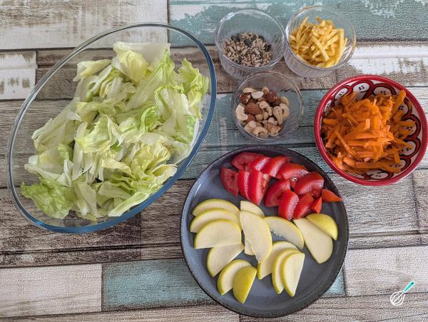 Receita de Salada crocante ao molho rosé - Passo 4