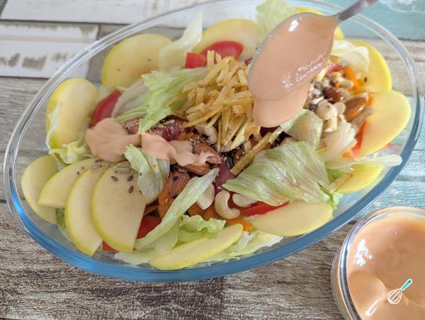 Receita de Salada crocante ao molho rosé - Passo 7