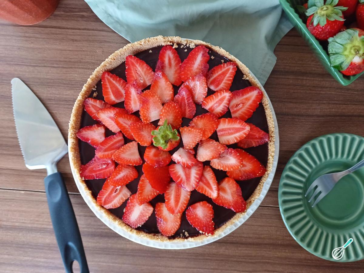 Receita de Torta de morango com leite ninho