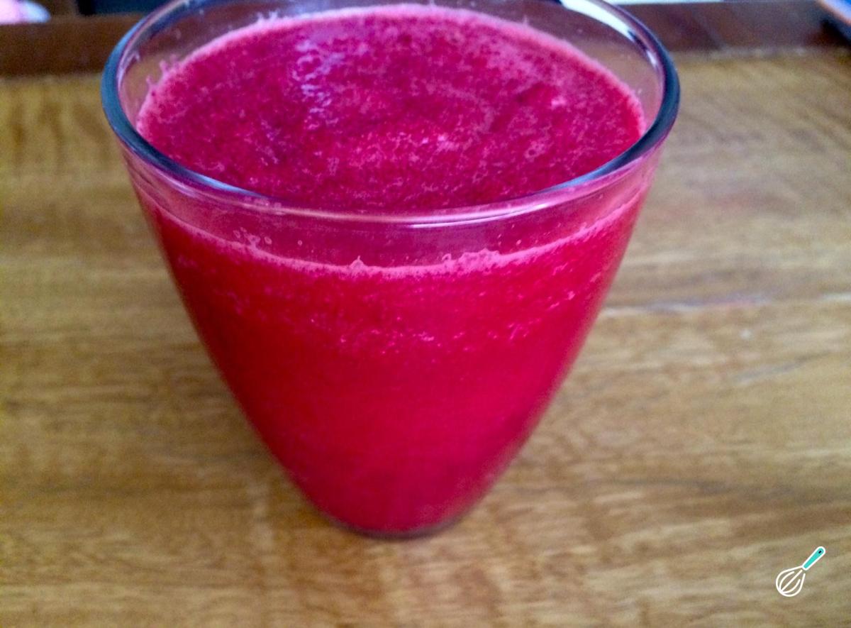 Suco de beterraba com laranja e cenoura