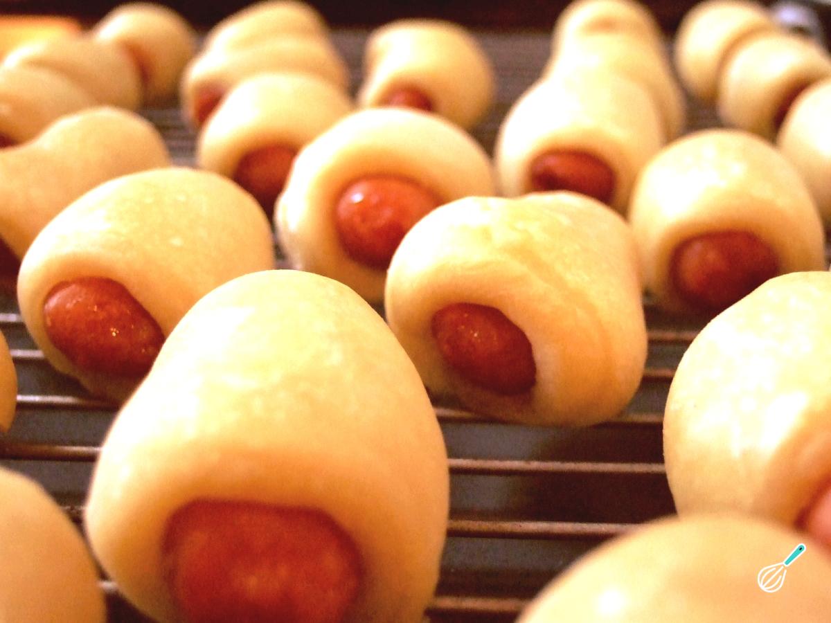 Receita de Enroladinho de salsicha assado no forno