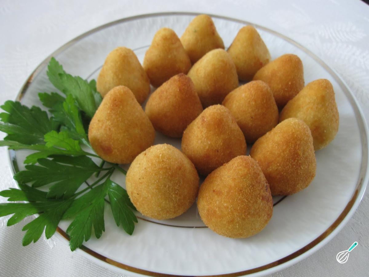 Receita de Coxinha de mandioca assada