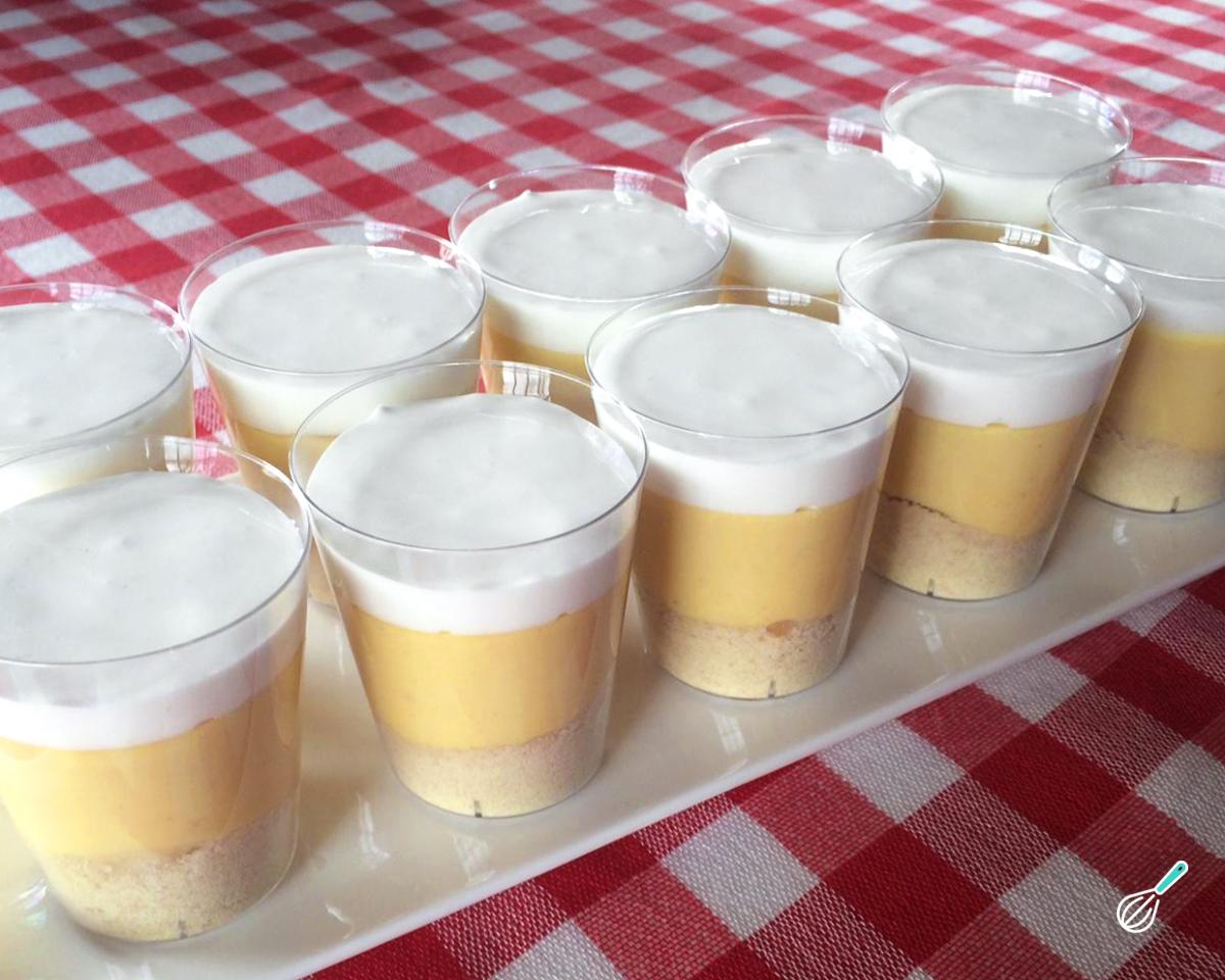 Receita de Mousse de maracujá no copinho